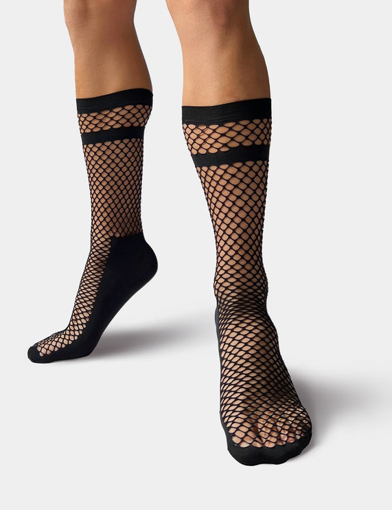 Barcode Berlin Paris fishnet socks black