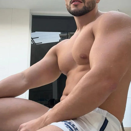 JJ Malibu Karma 2" short w/zipper pockets white